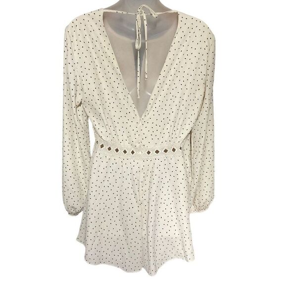 Everly Romper Romantic V Keyhole Neck Cream Black Dotted Print Tie Back Lined M - Picture 2 of 16